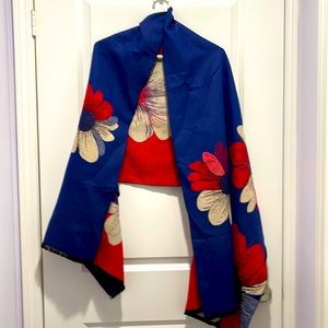 NWOT-Silk Large Shawl Scarf